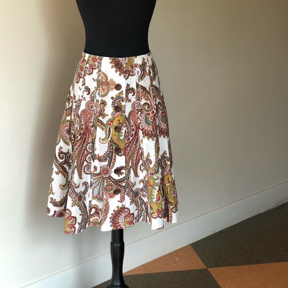 Cabo Paisley Full Flare Silhouette skirt. Back zipper &